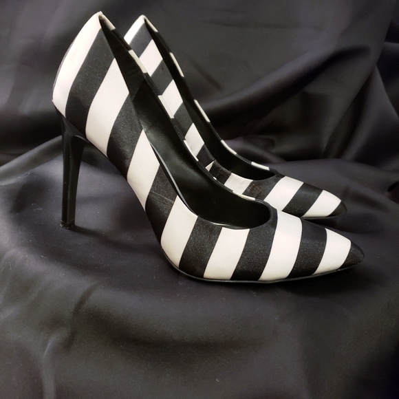 Black and White Stripe Heels - Picture 2 of 8